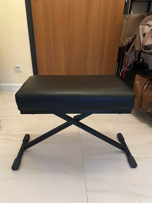 taboret/ stołek do pianina