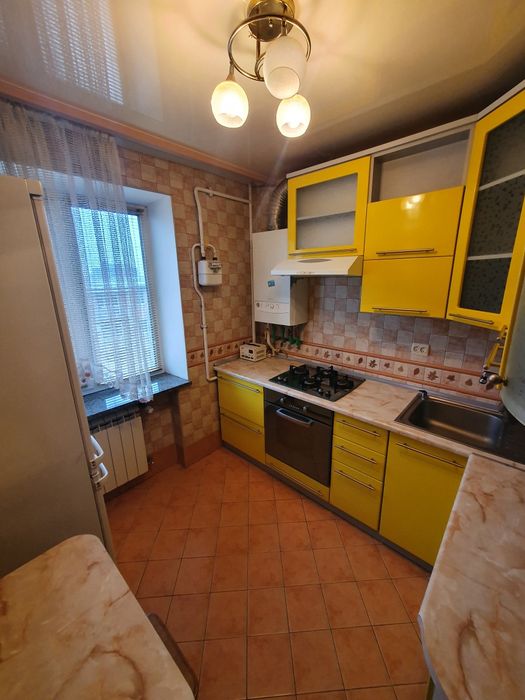 2кімнатна біля парку Шевченка