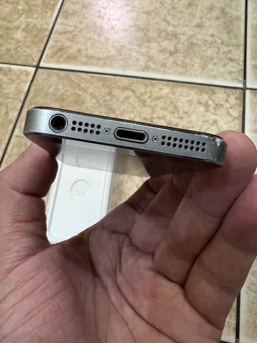 iPhone 5s 16gb Стан робочий, на запчастини або для користування