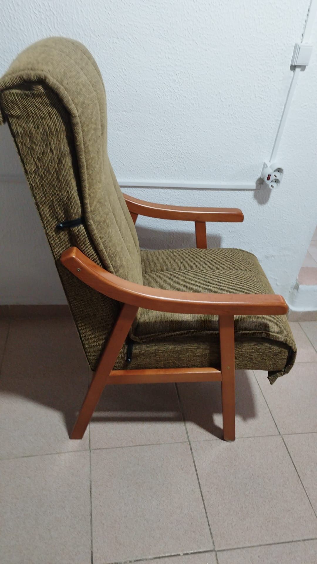 Cadeirão novo bom estado