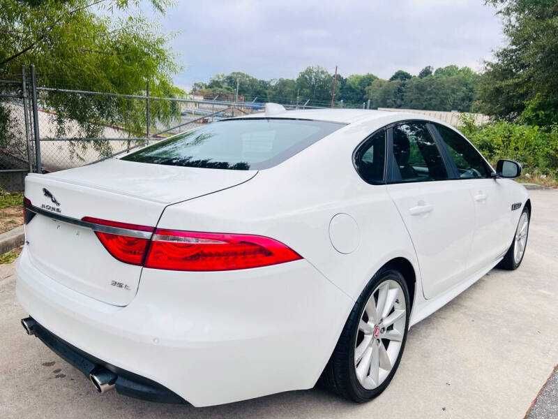 2016  Jaguar  XF