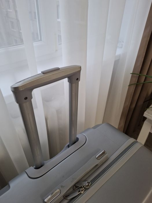 Велика валіза фирма SUKESI