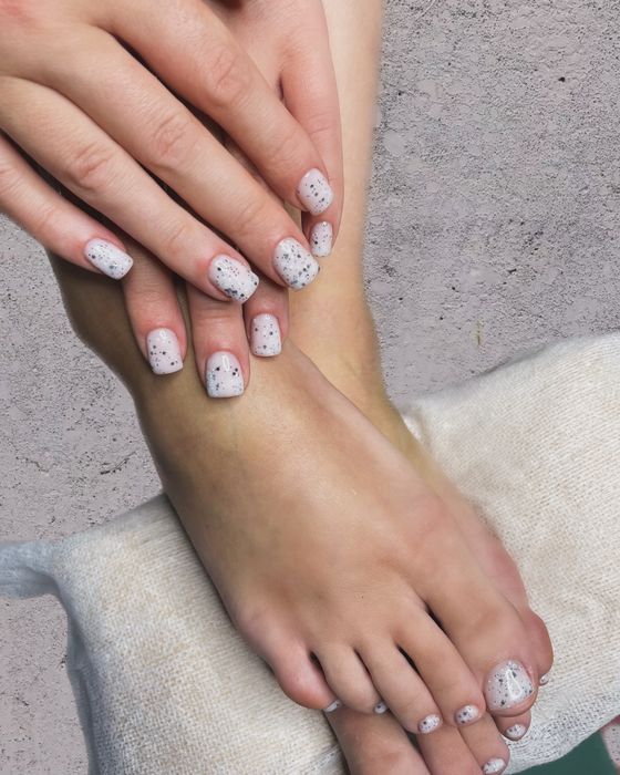 Маникюр/педикюр/