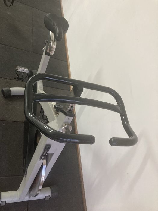 Bicicleta de Spinning Profissional – Excelente Estado