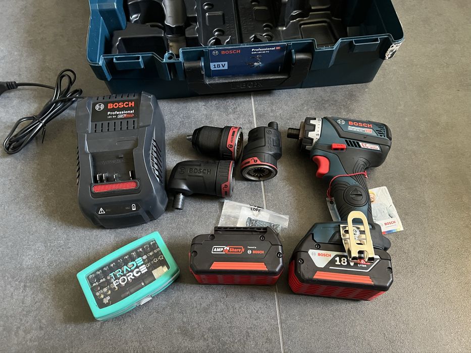 Безщітковий Акум.шуруповерт-робот Bosch GSR 18V-60FC