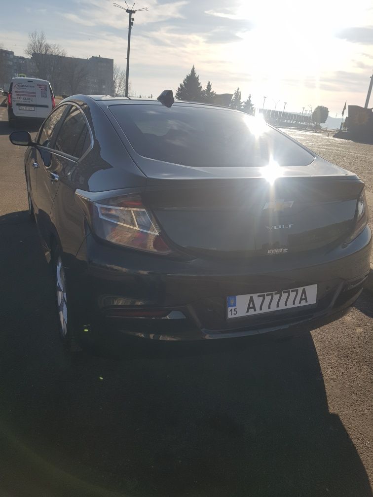 Продаю Chevrolet Volt Premier