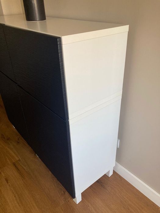 Vendo móvel Ikea com portas pretas
