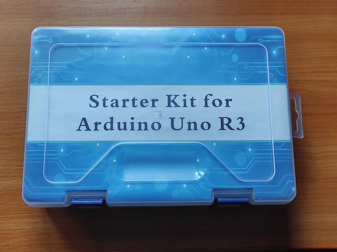 Arduino Uno R3 Старт. Набір в кейсі. В подарунок додаткові плати.