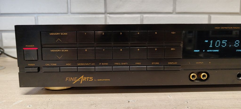 Tuner radiowy GRUNDIG FineArts T-9000