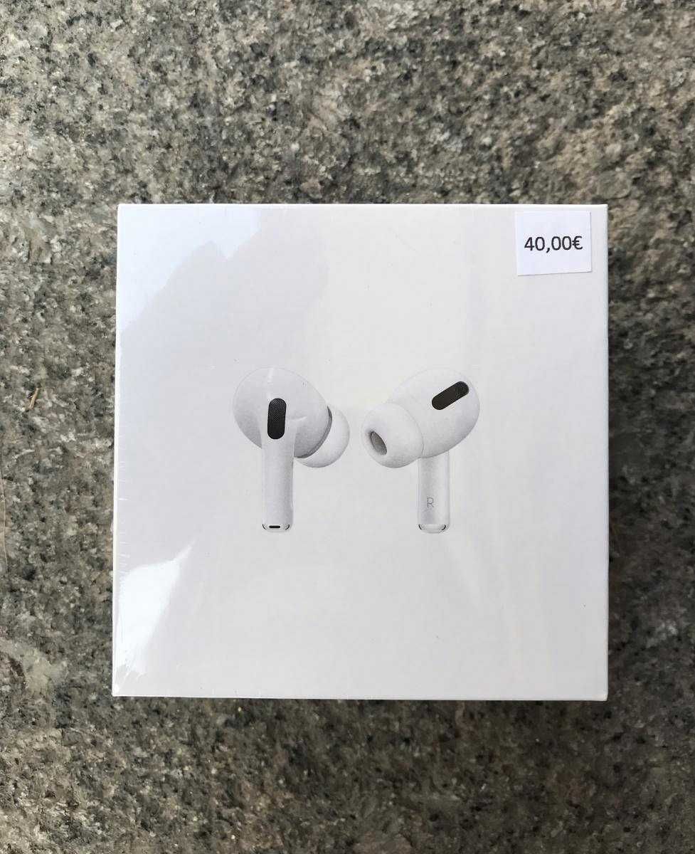 Auriculares wireless estilo / tipo AirPods Pro