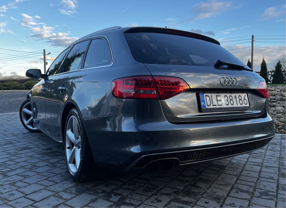 Audi A4 b8 2009 r. 2.0 TDI