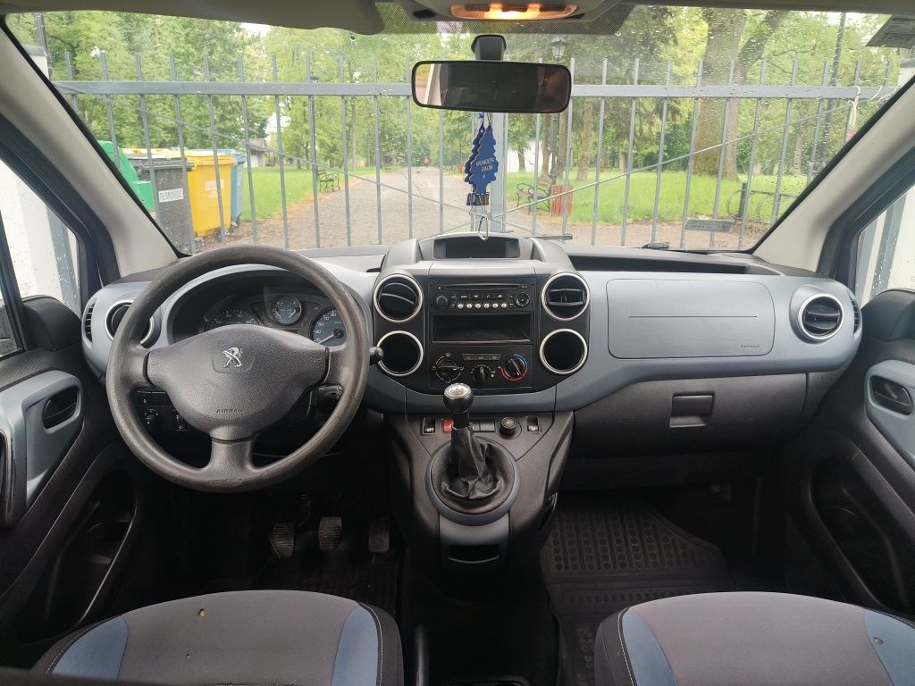 Peugeot Partner 2016r 1.6 Diesel Klima 5 Osób Stan BDB