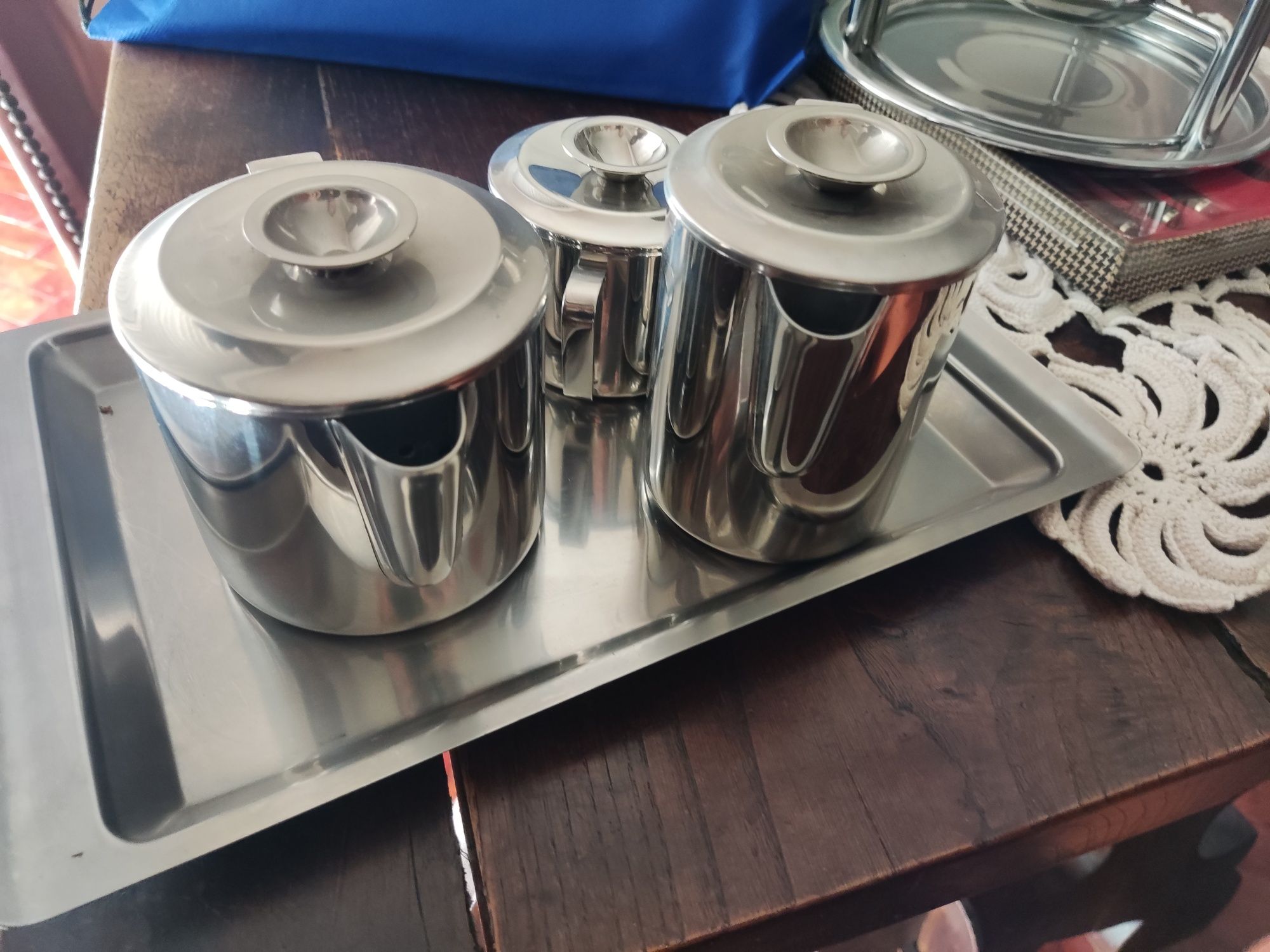 Serviço de chá (açucareiro, chá e café)