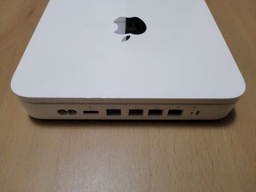 Apple AirPort Time Capsule (MB764LL / A)