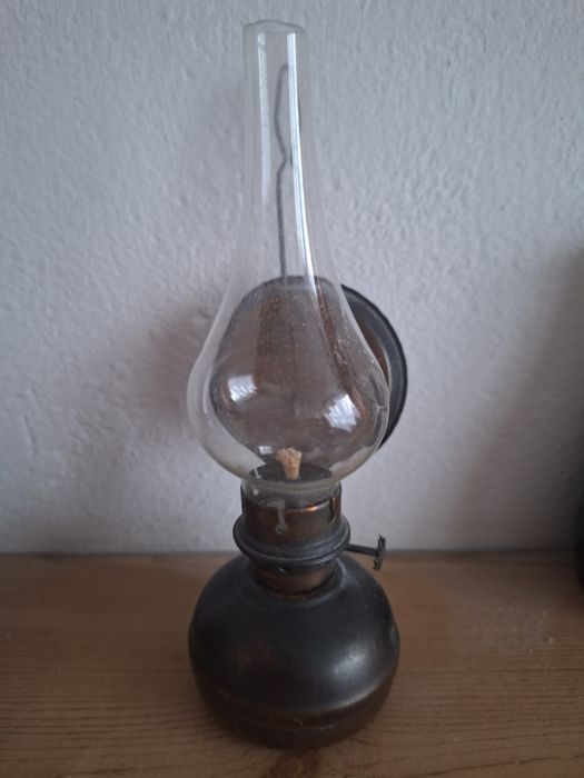 Mała lampa naftowa PRL