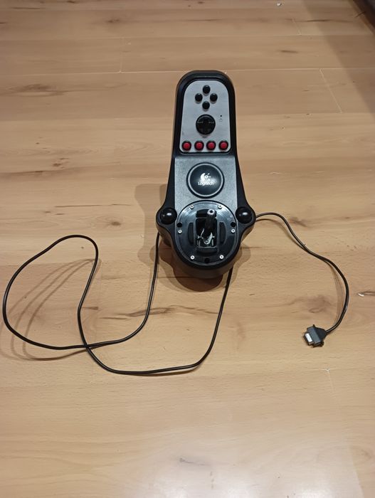 Kierownica gamingowa Logitech g27