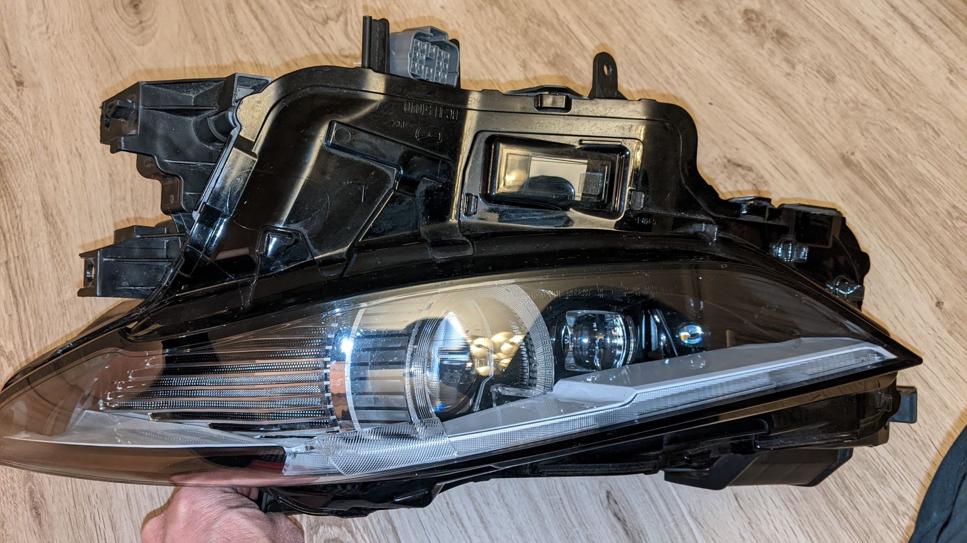 Lampa  lewa full led mazda 3 IV BP 19'-