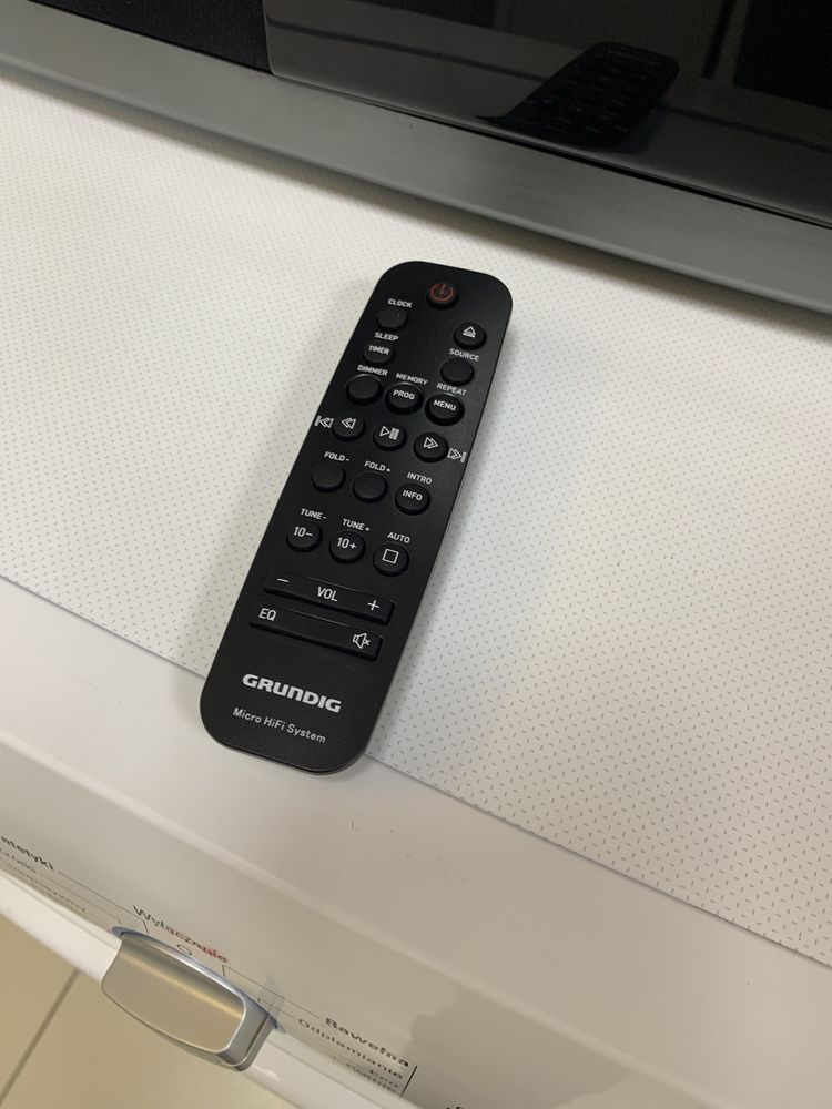 Музичний центр Grundig WMS 3000 BT DAB+ з Європи (ідеальний стан)