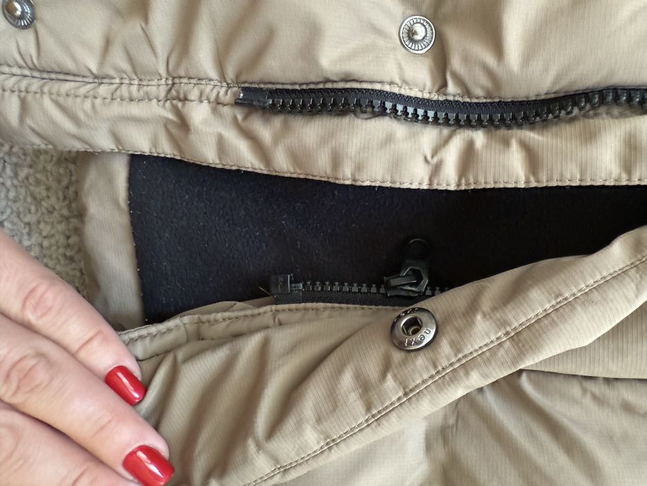 Відправлена олх доставкою. Куртка  зимова Next 104