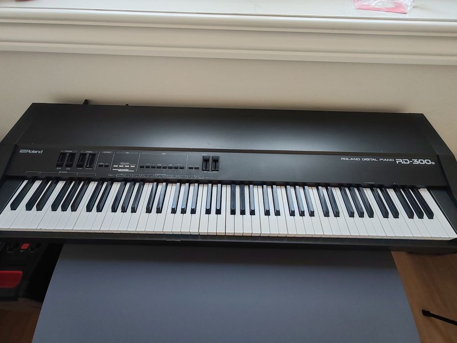 Piano digital Roland Rd-300s
