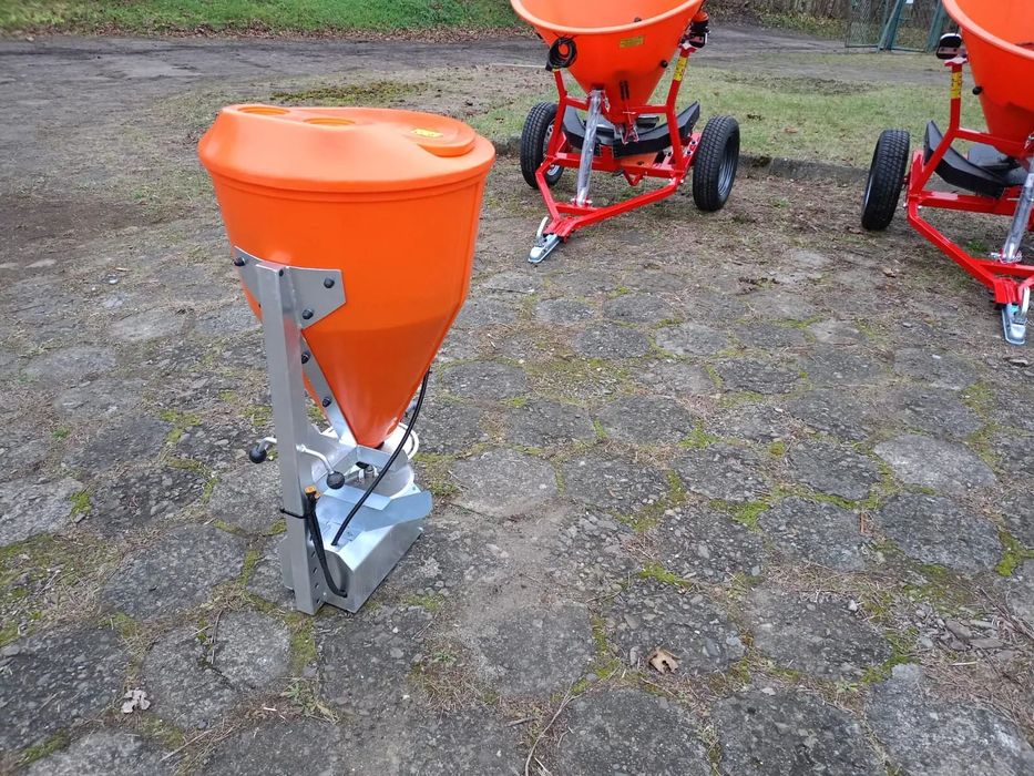 Solarka piaskarka posypywarka DEXWAL SOLDROG 110 L