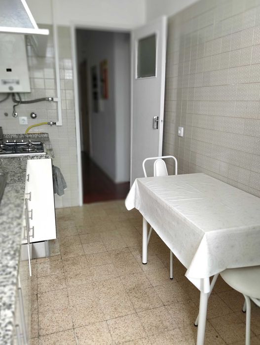 Arrendo quarto para Professores.