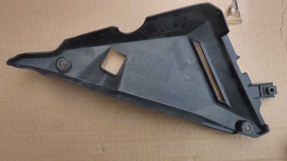 Kawasaki Ninja 650  17-19r owiewka prawa wypełnienie