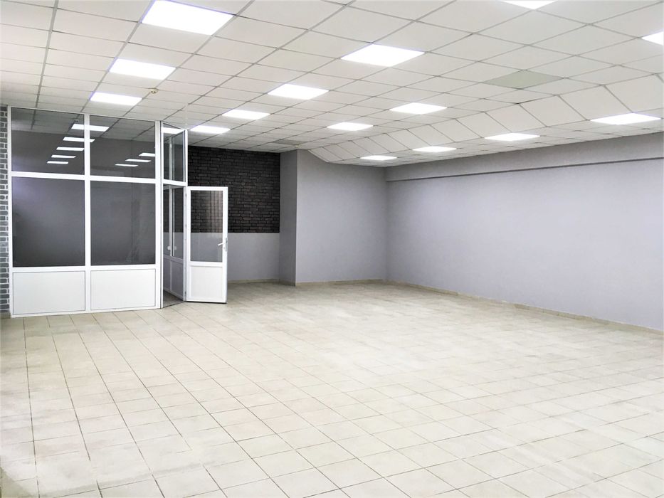 Офісне приміщення по вул. Святотроїцька