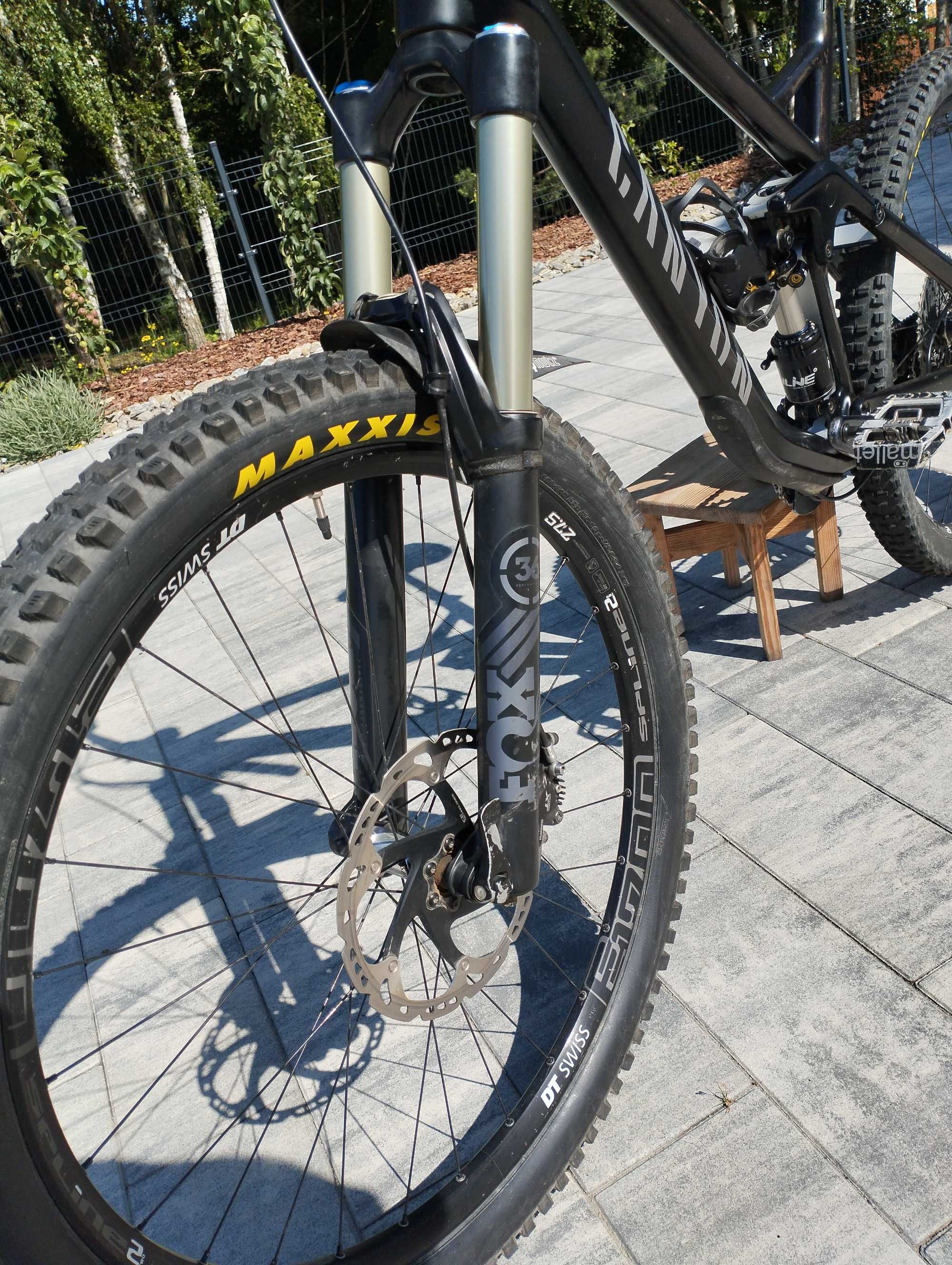 Rower Enduro Canyon Strive CF 8.0, rozmiar L, karbonowy