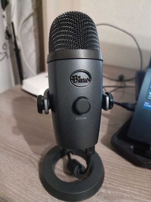 Мікрофон Blue yeti nano