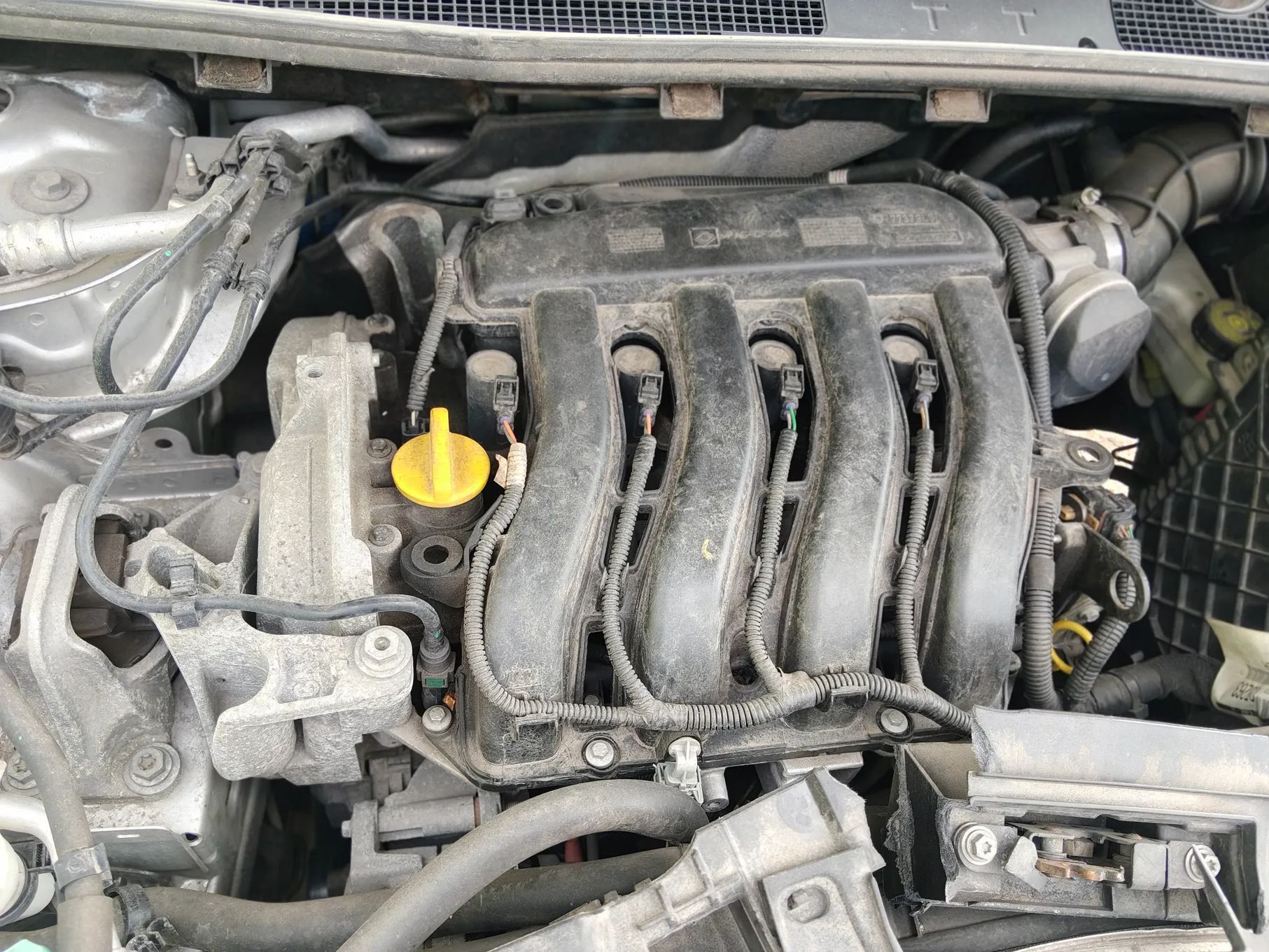 Renault Megane III 5D H/B TED69 K4M Części