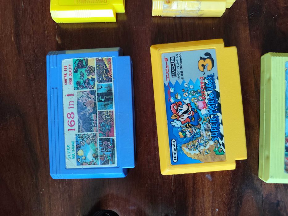 FC Compakt + 168in1 + super Mario Bros 3