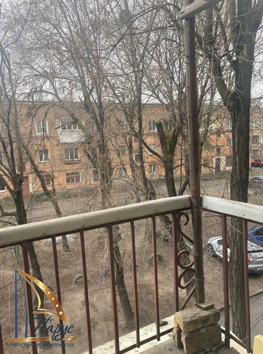 3-кімнатна довгострокова оренда Металургів