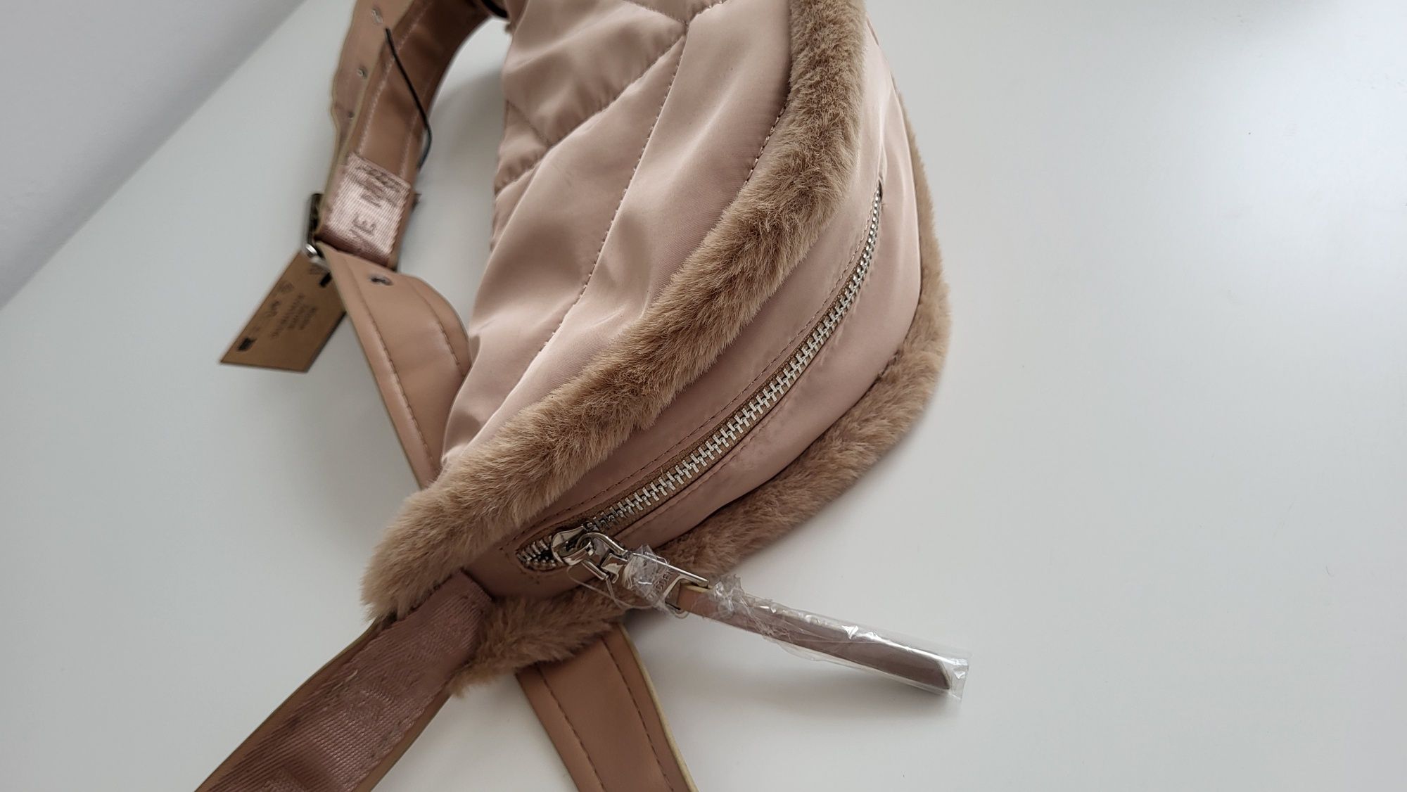 Steve Madden śliczna mała torebka nerka z futerkiem * NOWA