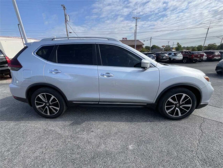 Nissan Rogue SL      2019