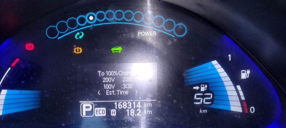 Продам Nissan leaf