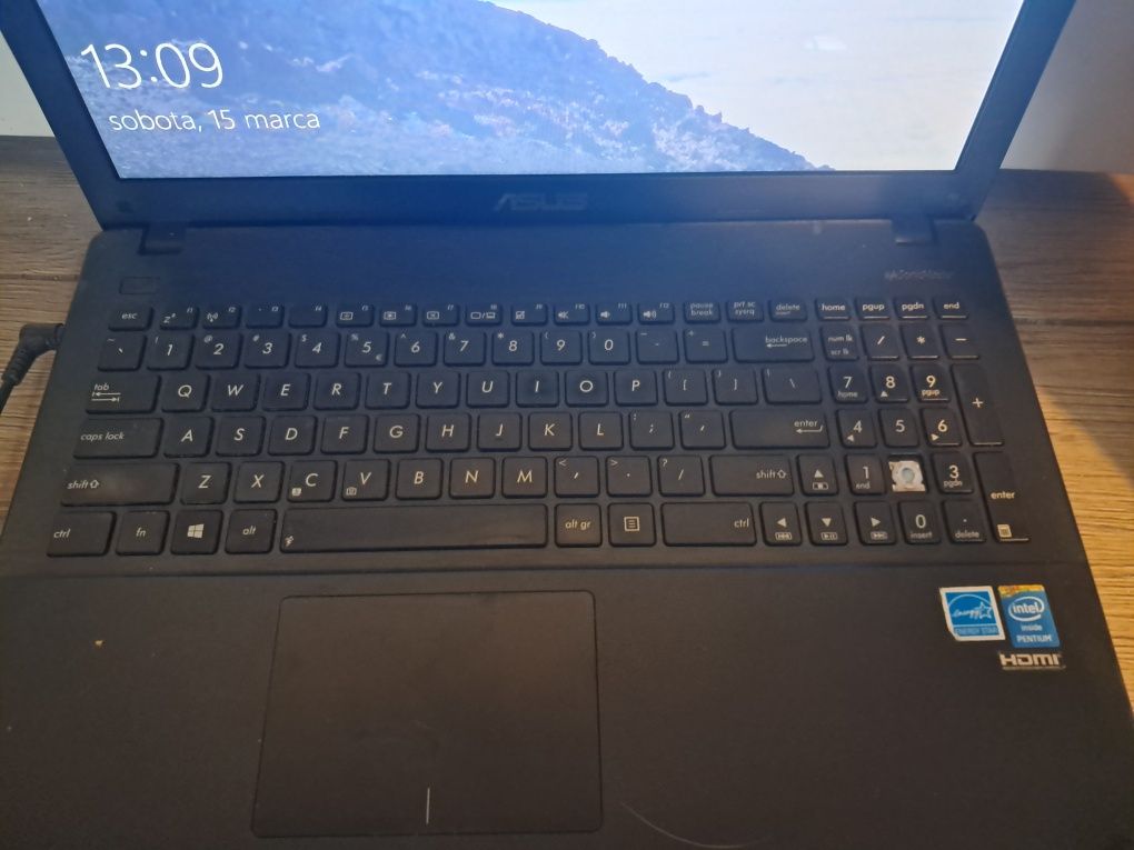 Laptop asus  x551c