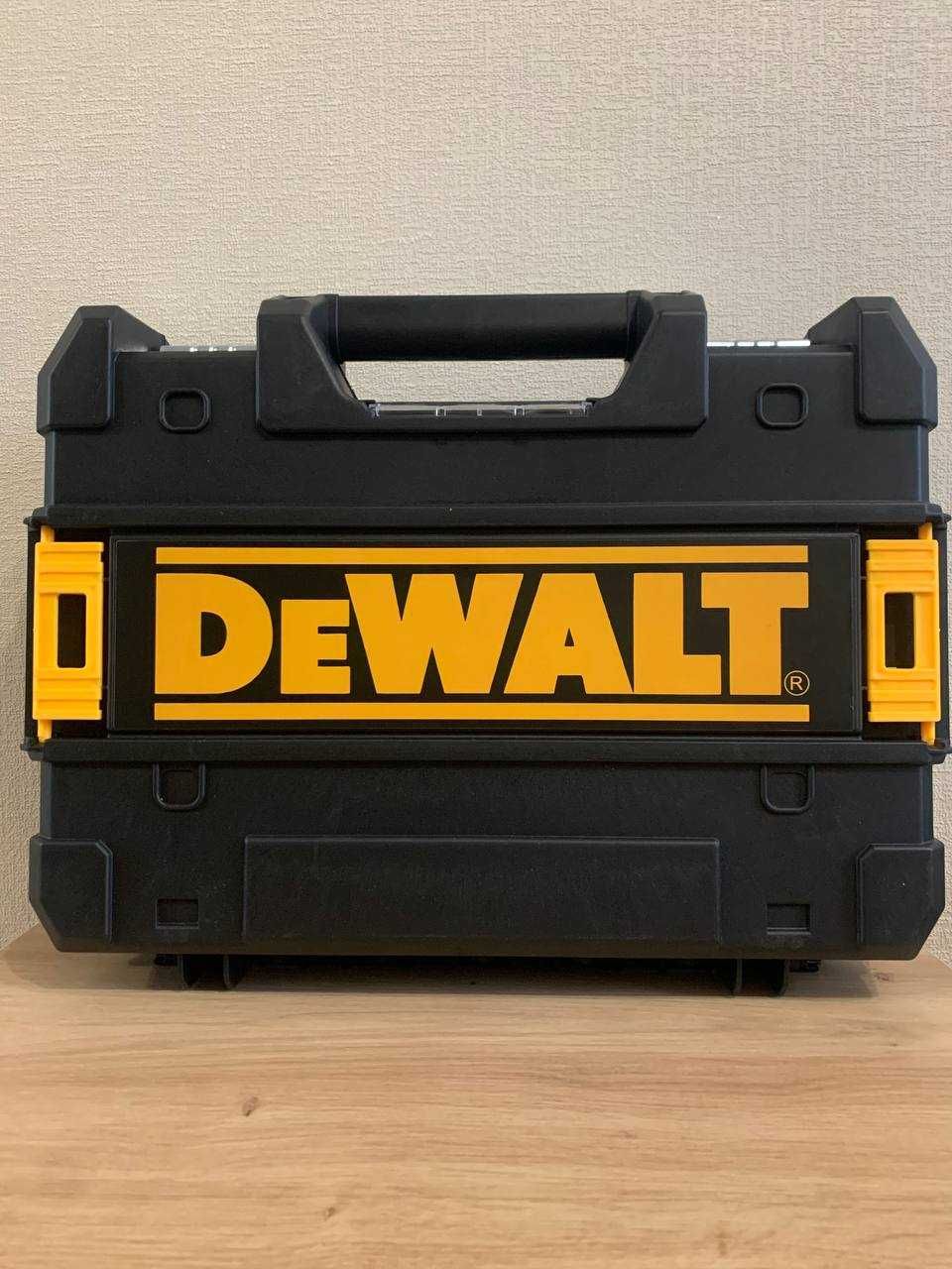 Акумуляторний гайковерт DeWalt DCF922D Потужний та якістний гайкокрут
