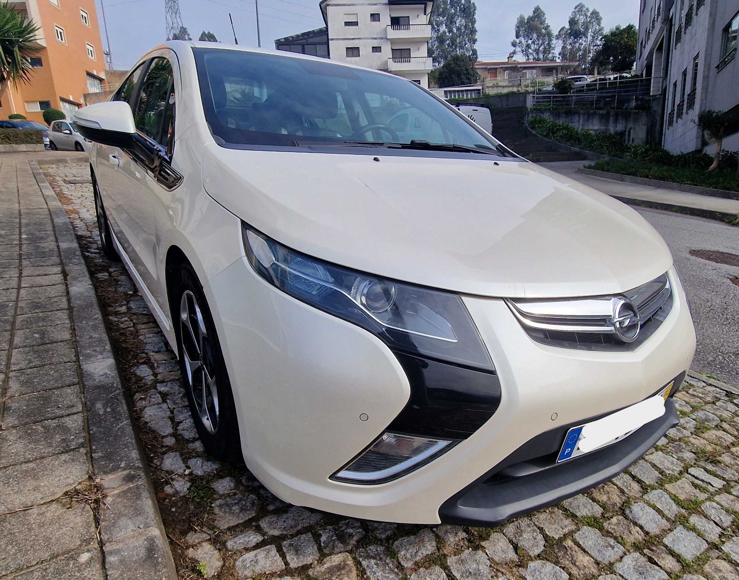 Opel Ampera Híbrido Plug-In Branco
