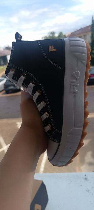 Високоякісне жіноче взуття FILA