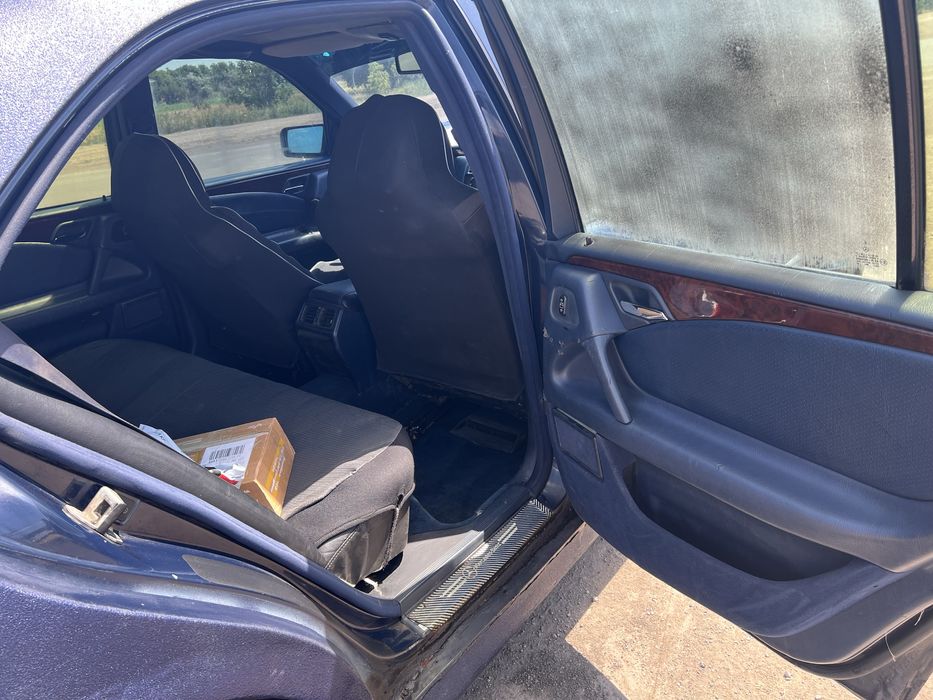 Продам мерседес w210