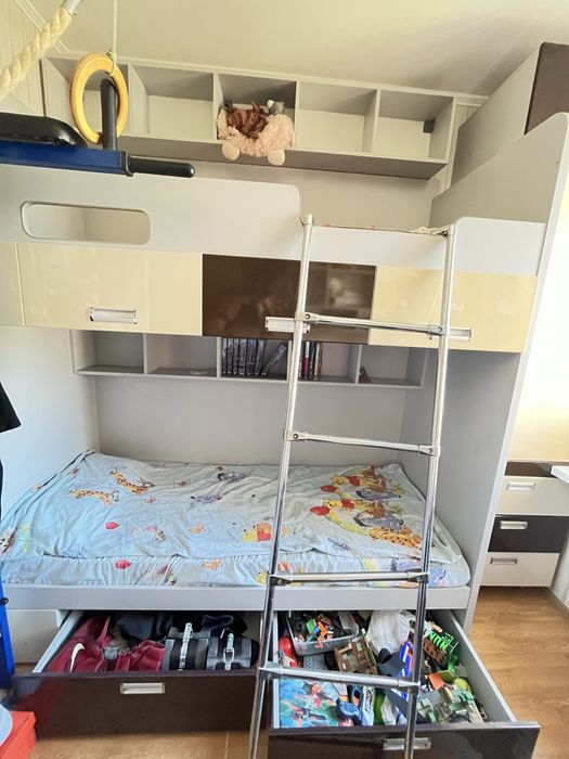 Продам двоярусне  ліжко