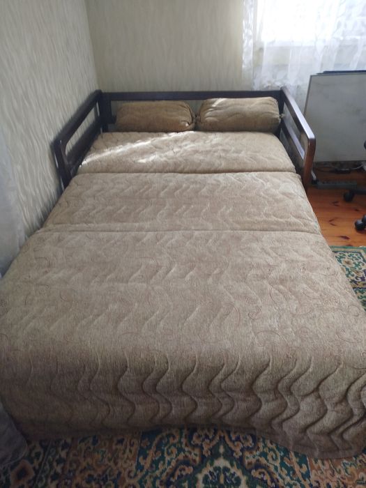 Продам диван малютка