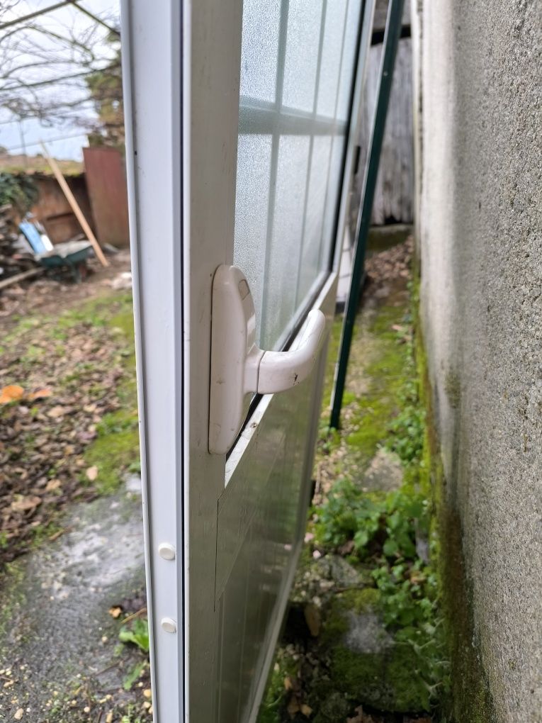 Porta exterior aluminio
