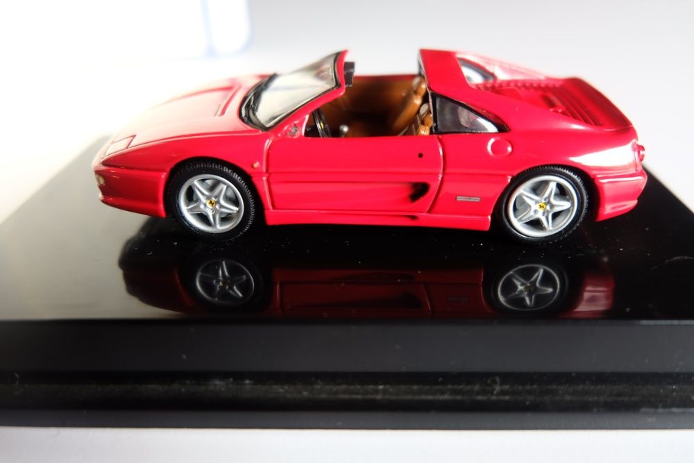 Miniatura Ferrari F355