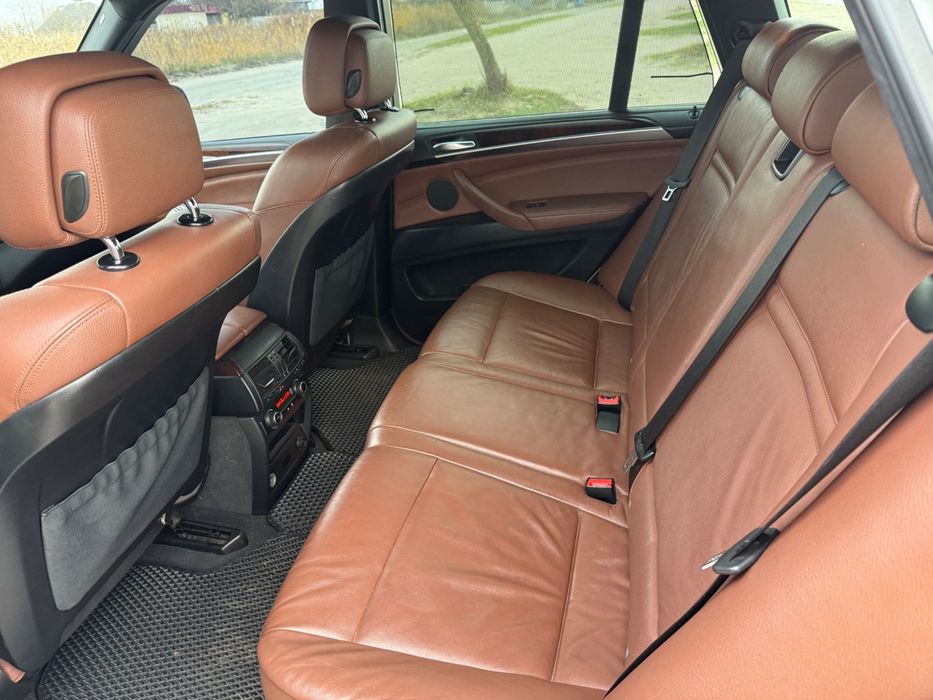 Продам BMW x5 e70