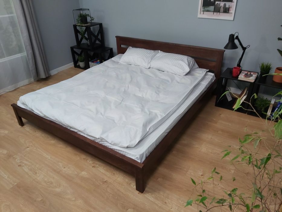 Ліжко двоспальне.ліжко дерев'яне