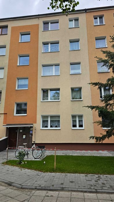 SPRZEDAM  bardzo fajne mieszkanie 2 pokoje kuchnia polecam 2 piętro