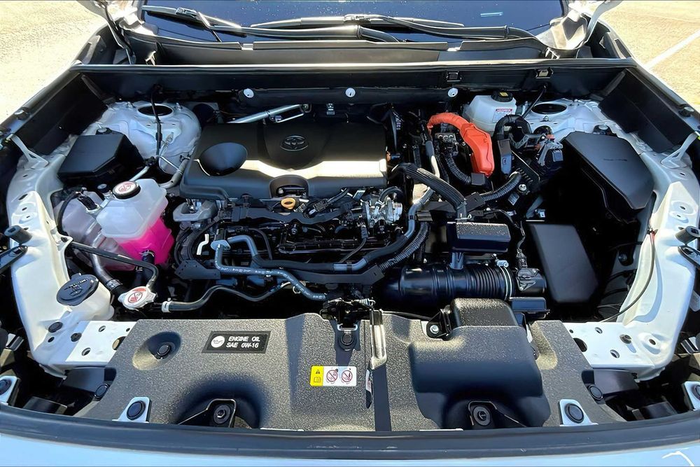 Toyota RAV4 Hybrid XSE      2023