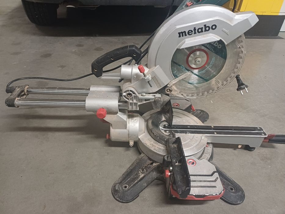 Sprzedam ukosnicę Metabo kgs 254